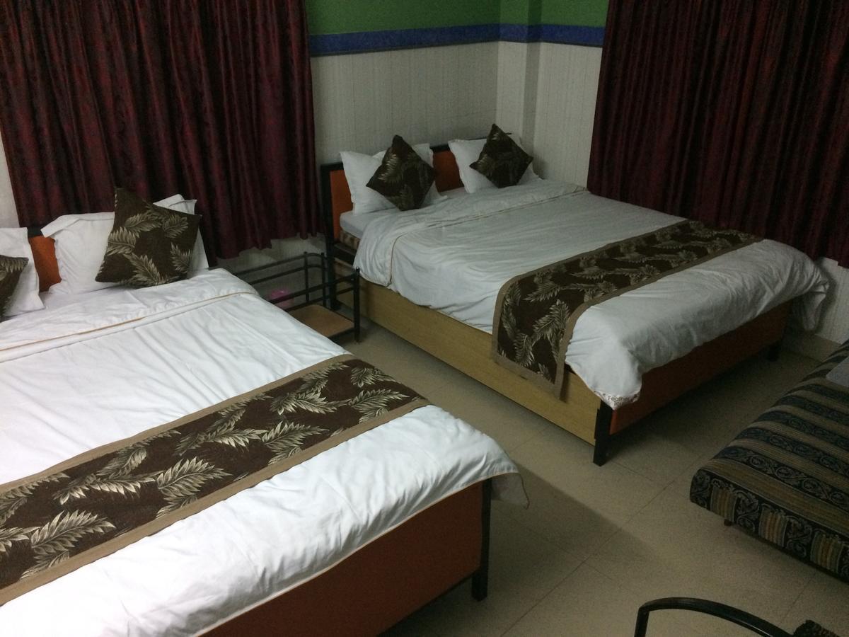 סיליגורי Oyo 16064 Tirupati Lodge מראה חיצוני תמונה