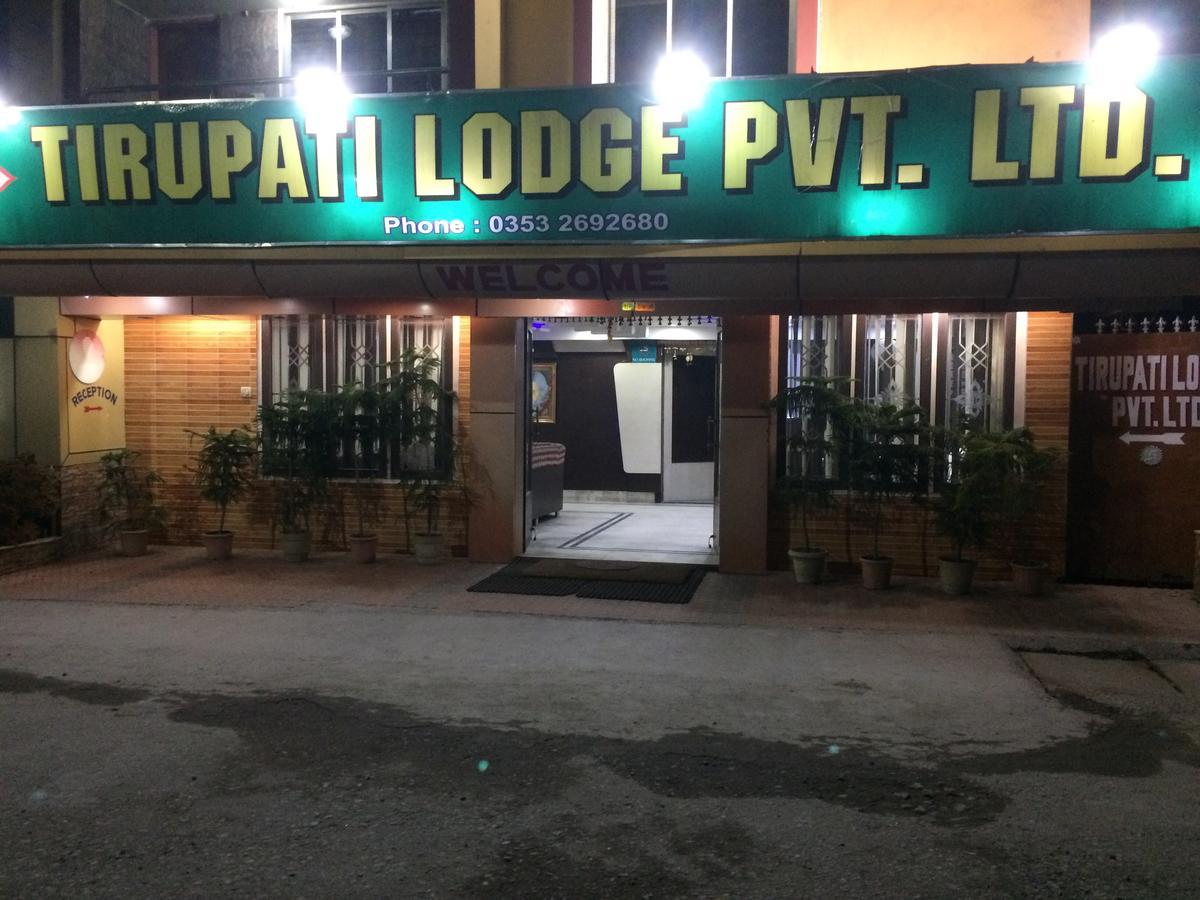 סיליגורי Oyo 16064 Tirupati Lodge מראה חיצוני תמונה