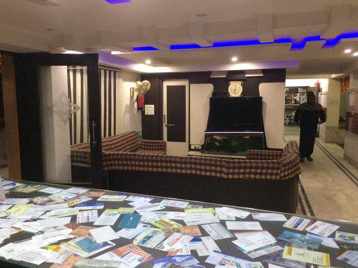 סיליגורי Oyo 16064 Tirupati Lodge מראה חיצוני תמונה
