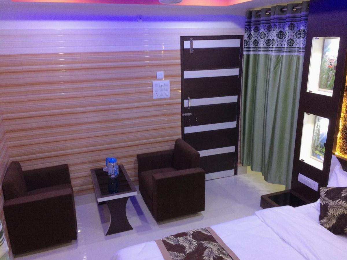 סיליגורי Oyo 16064 Tirupati Lodge מראה חיצוני תמונה